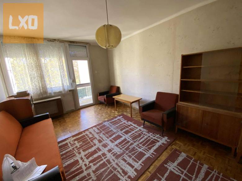 Kiadó társasházi lakás Vácon a Gombási úton. apróhirdetés