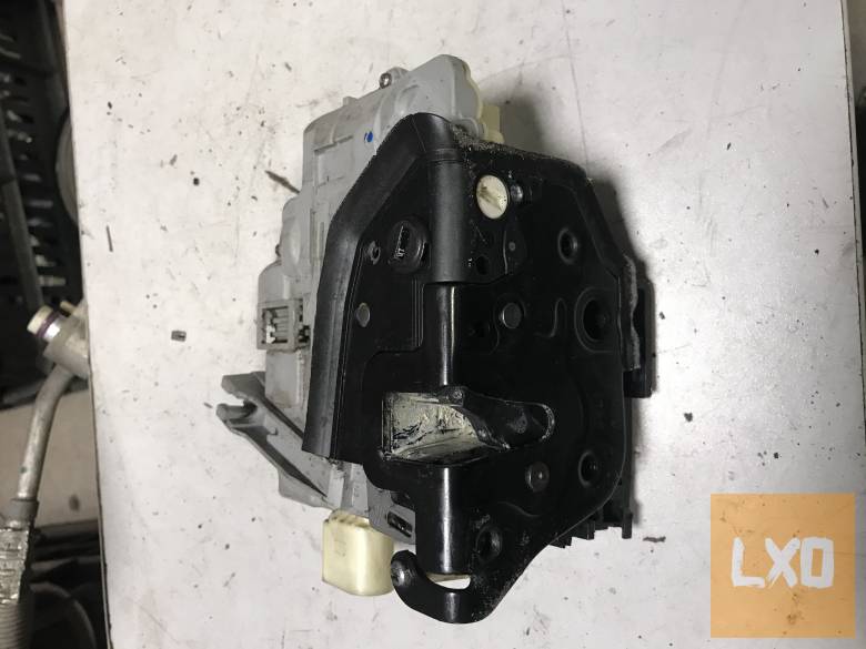 VW PASSAT B6 *  jobb hátsó zár 3C4 839 016 A apróhirdetés