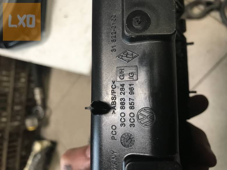 VW PASSAT B6 * hamutartó 3C0 863 284 apróhirdetés