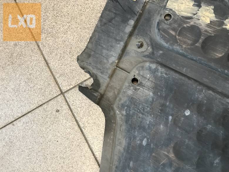 SKODA OCTAVIA II  2,0  PD alsó motorburkolat  1K0 825 237 Q apróhirdetés