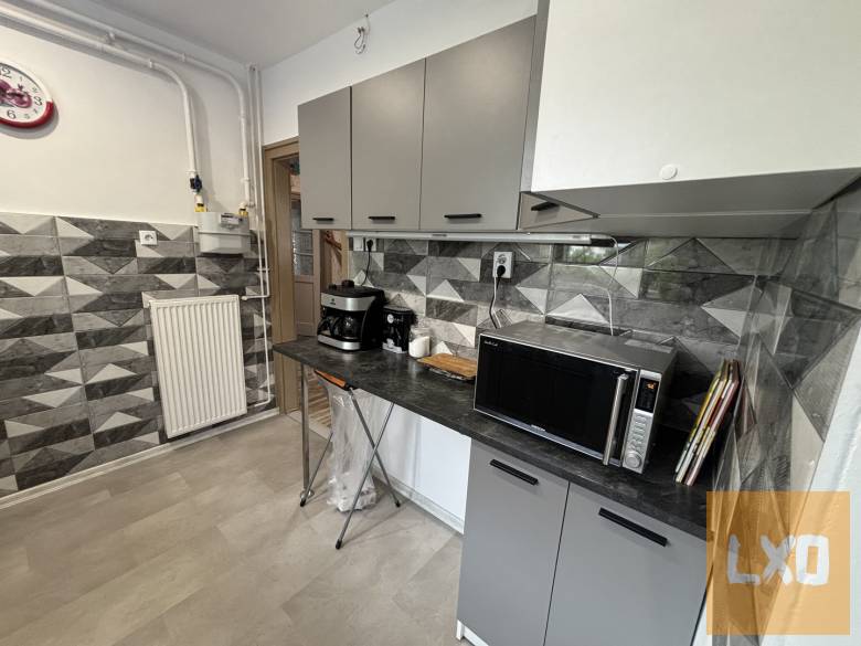 Alsópetényi eladó felújított családi ház. apróhirdetés