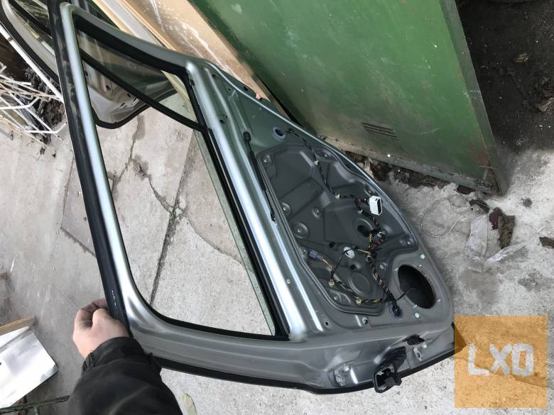 SKODA OCTAVIA II Kombi * jobb hátsó ajtó apróhirdetés