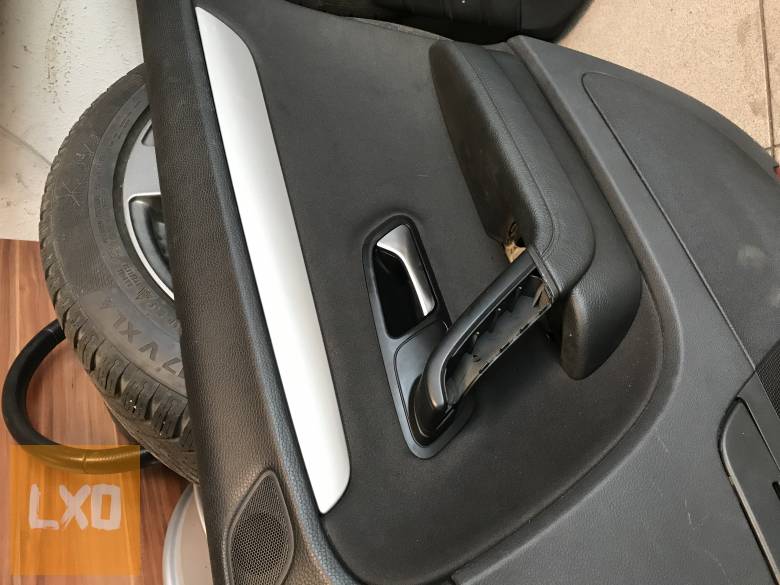 VW PASSAT CC * jobb hátsó ajtókárpit apróhirdetés
