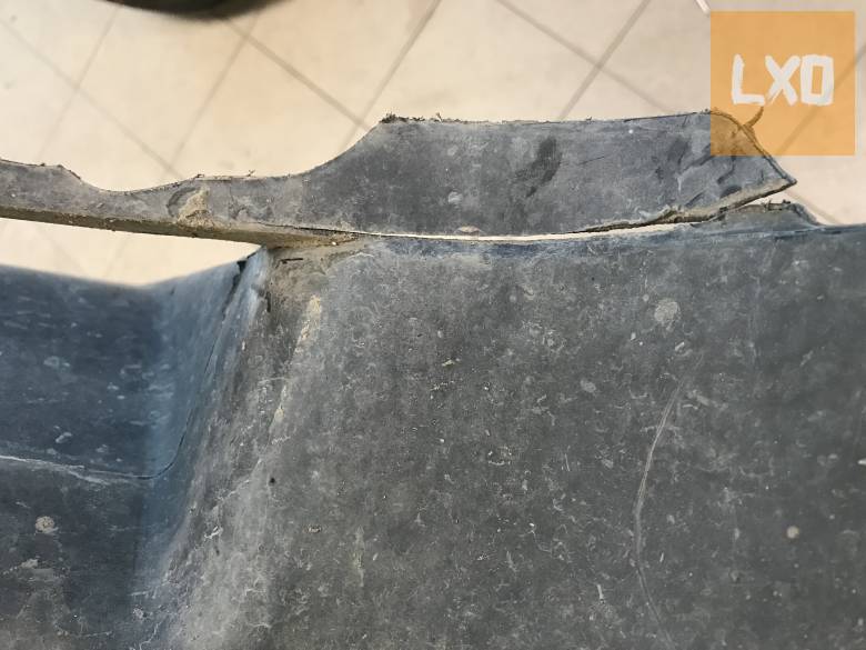 VW PASSAT CC  * jobb első dobbetét (enyhén sérült) 3C8 805 912 A apróhirdetés