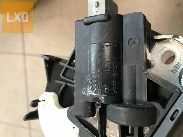 AUDI A4 B8 SEDAN * csomagtér zár 4F5 827 505 D apróhirdetés