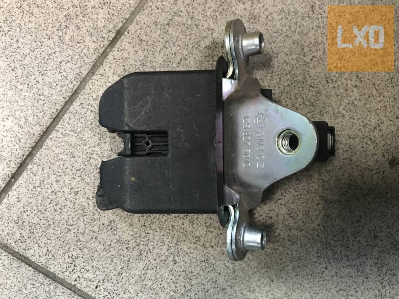 SKODA OCTAVIA II  -  csomagtér zár 1Z5 827 501 D apróhirdetés