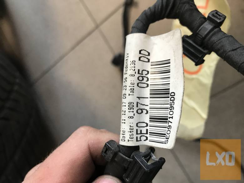 SKODA OCTAVIA III  * első PDC köteg 5E0 971 095 DD apróhirdetés