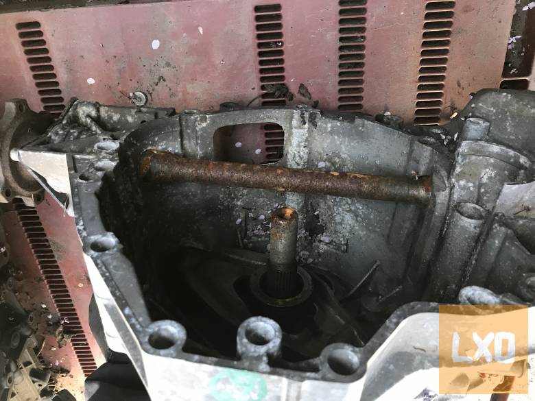 AUDI A5 8T 2,0 TFSI CDNB * LLS VÁLTÓ apróhirdetés