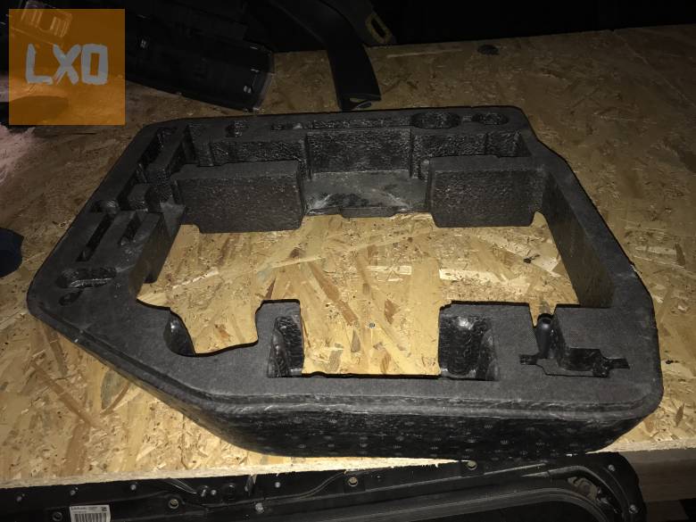 AUDI A5 8T * szerszámtartó 8T0 012 109 A apróhirdetés