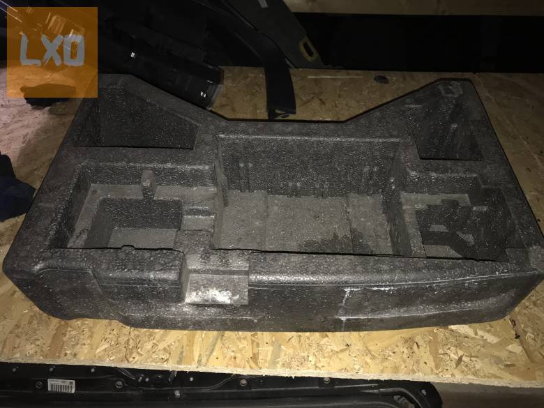 SKODA OCTAVIA I KOMBI * szerszámtartó 1U6 863 957 A apróhirdetés