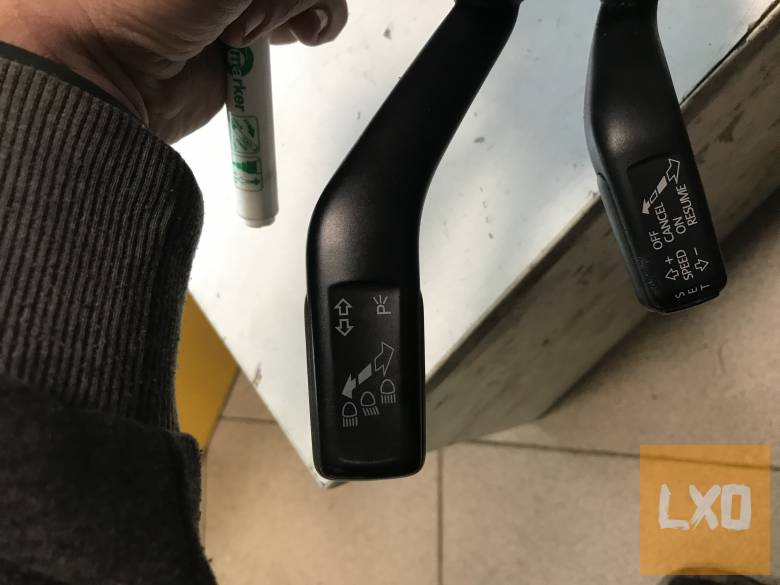 VW PASSAT CC  * bajuszkapcsoló 3C5 953 513 AF apróhirdetés