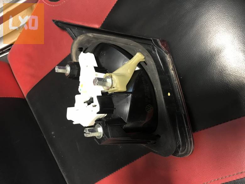 VW PASSAT CC * bal hátsó belső lámpa 3C8 945 093 D apróhirdetés