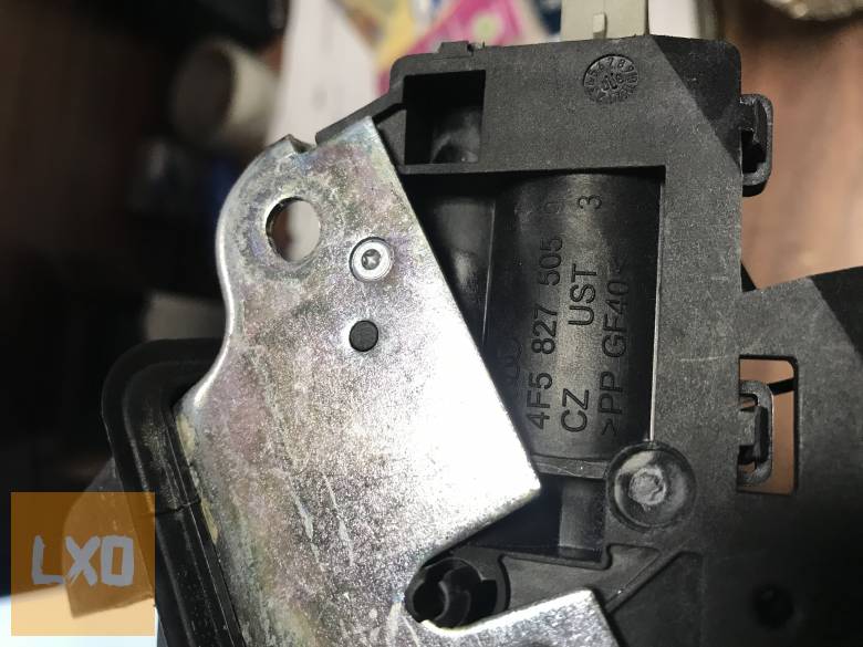 VW PASSAT CC * csomagtér zár 4F5 827 505 D apróhirdetés