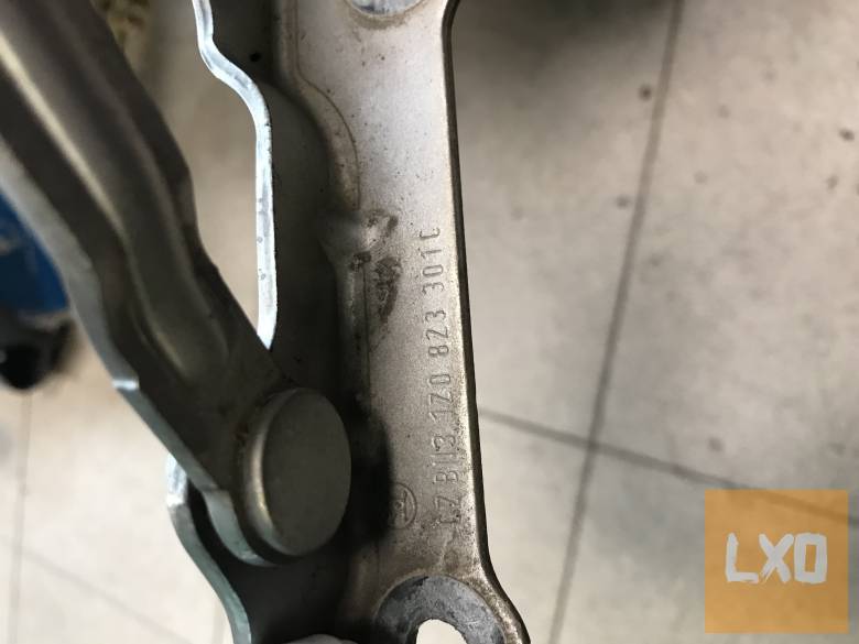 SKODA OCTAVIA II * bal géptető zsanér 1Z0 823 301 C apróhirdetés