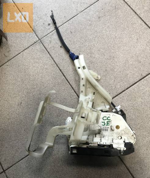 VW PASSAT CC * jobb első zár 5N1 837 016 A apróhirdetés