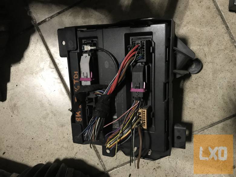 AUDI A4 B8 * komfortmodul 8K0 907 064 M apróhirdetés