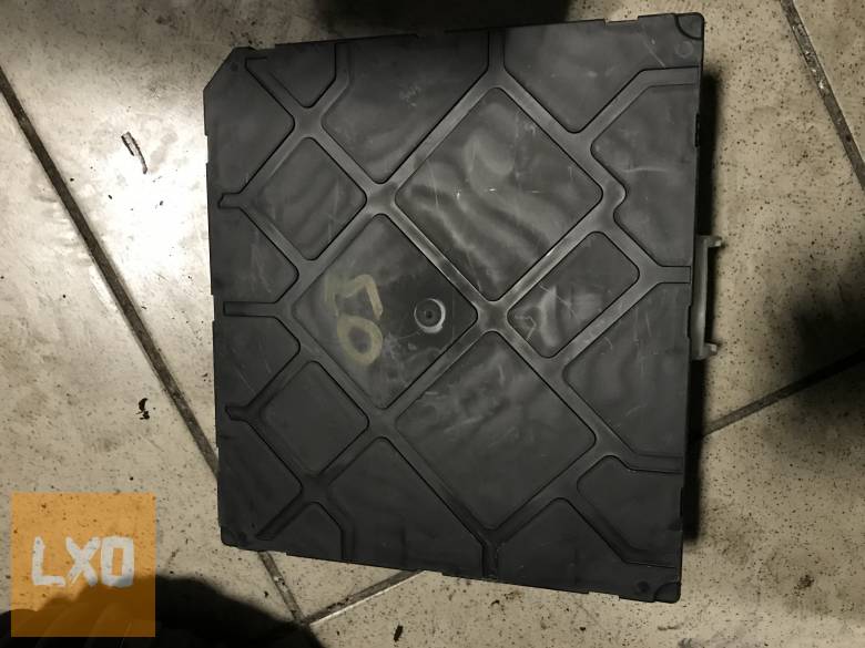 SKODA OCTAVIA III  * komfortmodul 5Q0 937 084 AE apróhirdetés