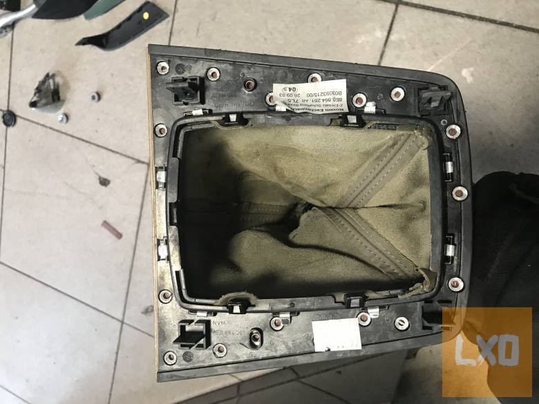 AUDI A4 B7 * váltószoknya + keret apróhirdetés