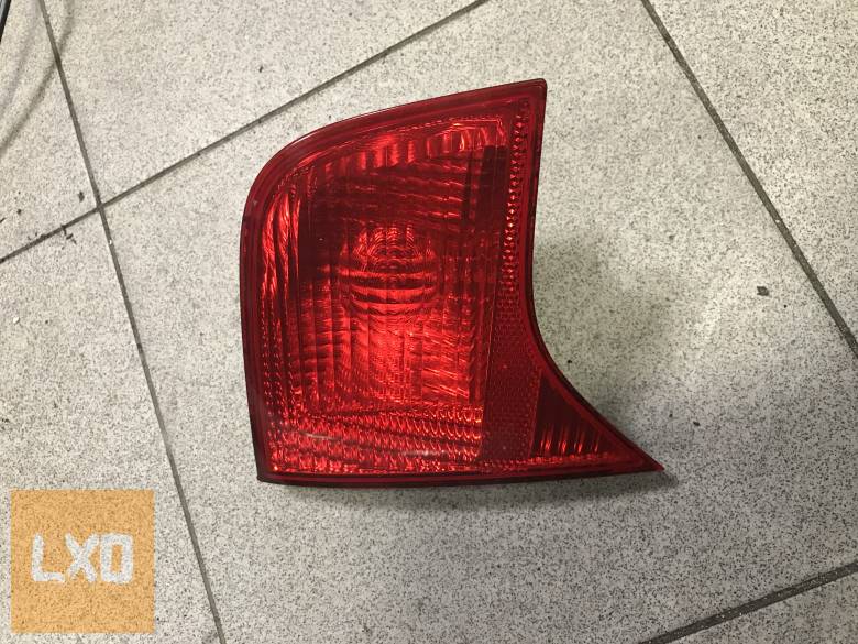 AUDI A4 B7  Sedan * bal hátsó belső lámpa apróhirdetés