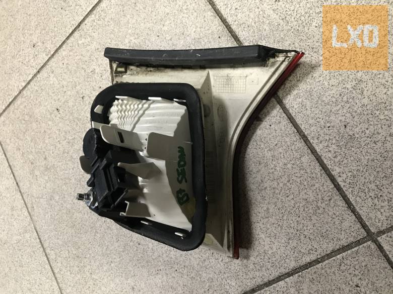 AUDI A4 B7  Sedan * bal hátsó belső lámpa apróhirdetés