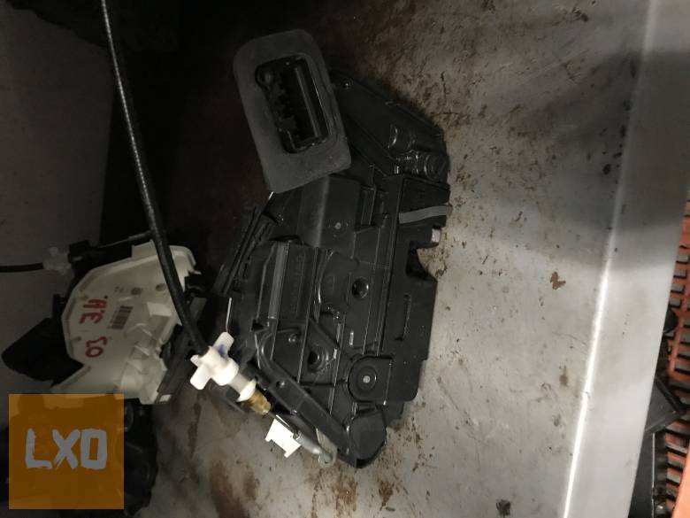 SKODA OCTAVIA III * jobb hátsó zár 5E0 839 016 A apróhirdetés