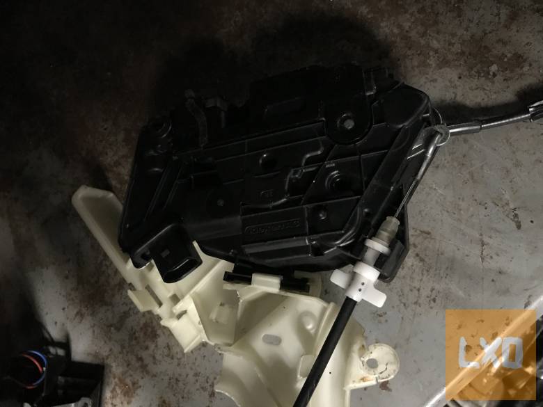 VW PASSAT CC * jobb hátsó zár 5N0 839 016 A apróhirdetés