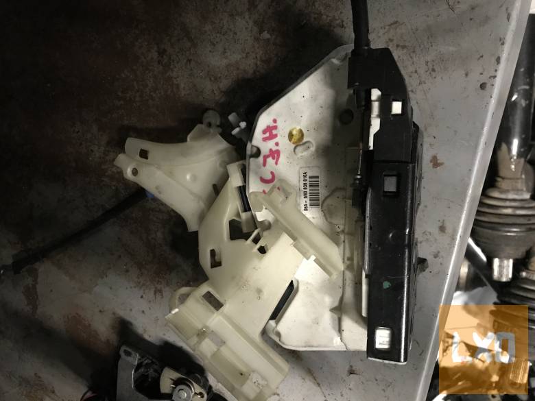 VW PASSAT CC * jobb hátsó zár 5N0 839 016 A apróhirdetés