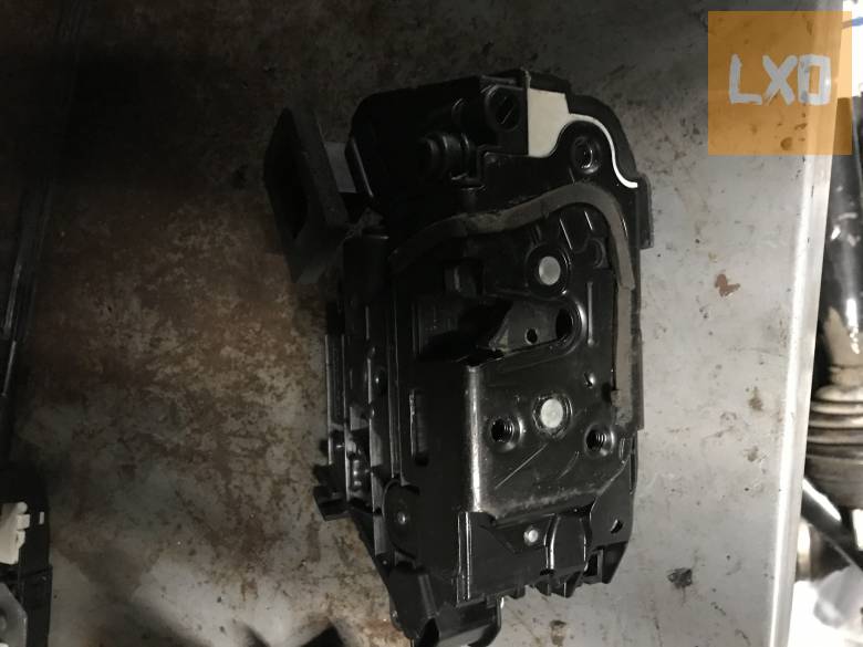 VW POLO 6R * jobb hátsó zár 6R4 839 016 A apróhirdetés