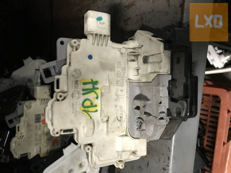 SEAT LEON 1P * jobb hátsó ajtózár  1P0 839 016 apróhirdetés