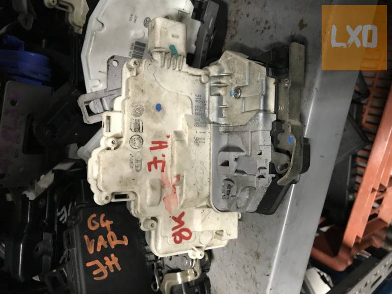 AUDI A4 B8  * jobb hátsó zár  8K0 839 016 apróhirdetés