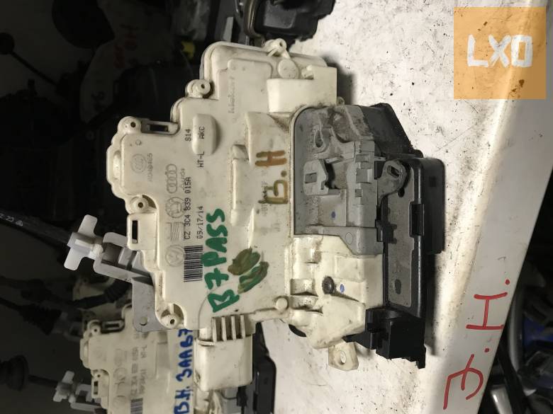 VW PASSAT B7 VARIANT  * bal hátsó ajtózár 3C4 839 015 A apróhirdetés