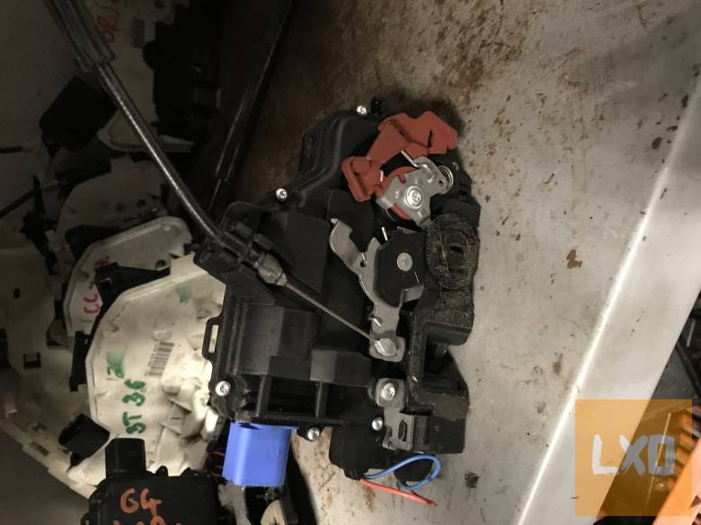 SKODA FABIA II  * jobb hátsó zár 5J0  839 016 apróhirdetés