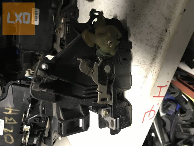 SKODA FABIA I * jobb hátsó zár 3B4 839 016 J apróhirdetés