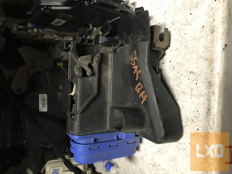 AUDI A4 B5 * bal hátsó zár 8D0 839 015 A apróhirdetés