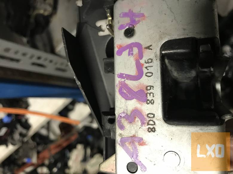 AUDI A3 8L  * jobb hátsó zár 8D0 839 016 A apróhirdetés