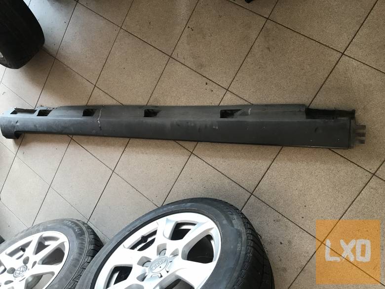 VW PASSAT B6 /  jobb küszöb takaró apróhirdetés