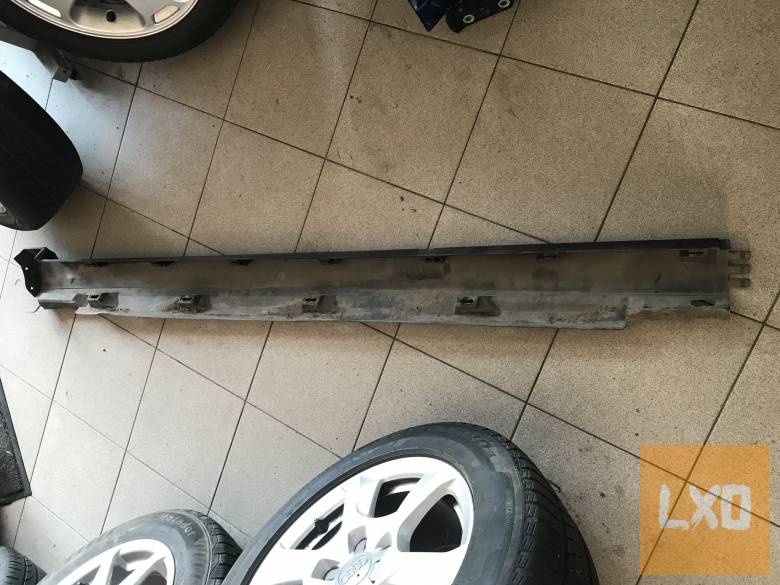 VW PASSAT B6 /  jobb küszöb takaró apróhirdetés