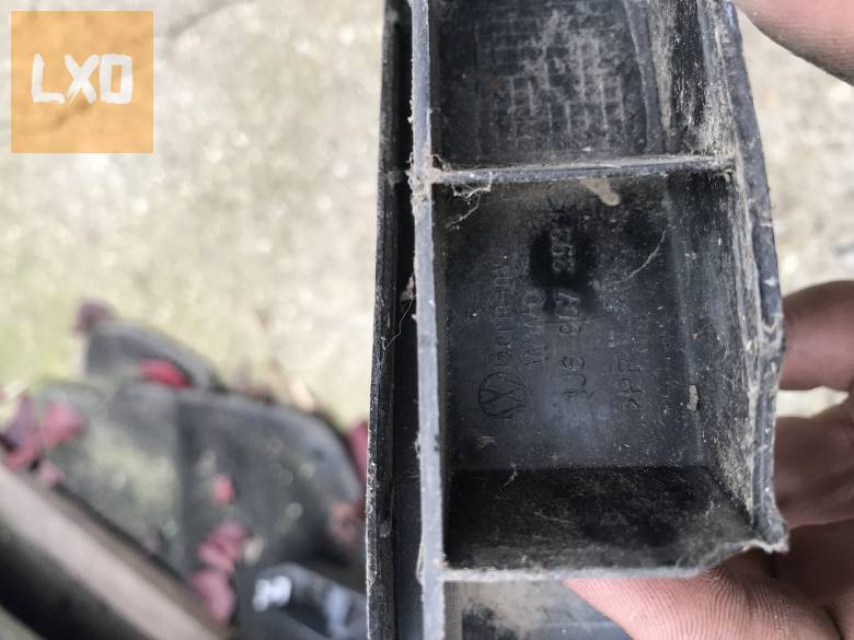 VW GOLF IV / bal hátsó  lökhárító tartó 1J6 807 393 apróhirdetés