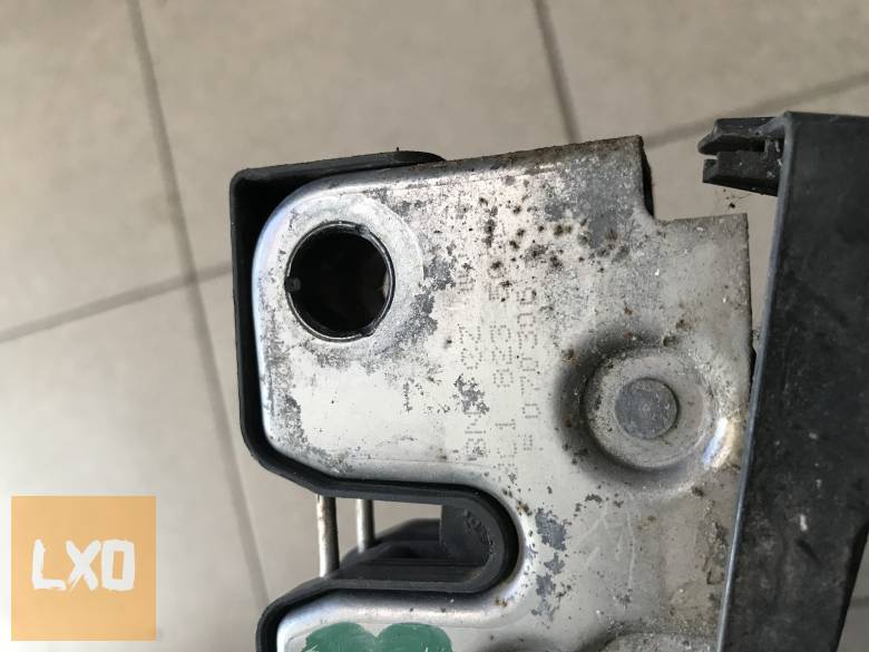 VW PASSAT B6   / géptető zár apróhirdetés