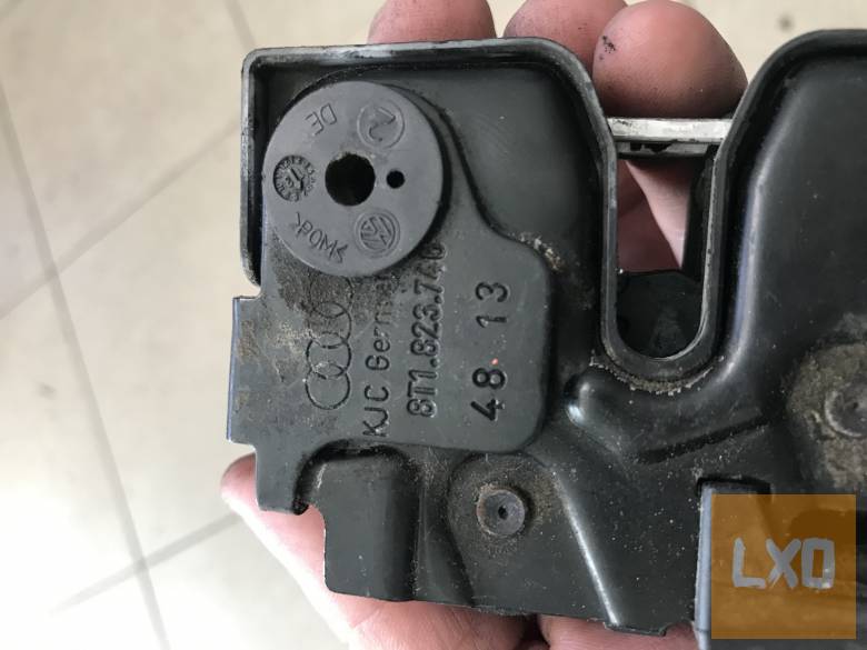 AUDI A5 8T  / géptető zár 8T1 823 746 apróhirdetés