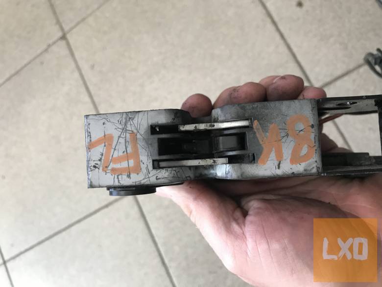 AUDI A5 8T  / géptető zár 8T1 823 746 apróhirdetés