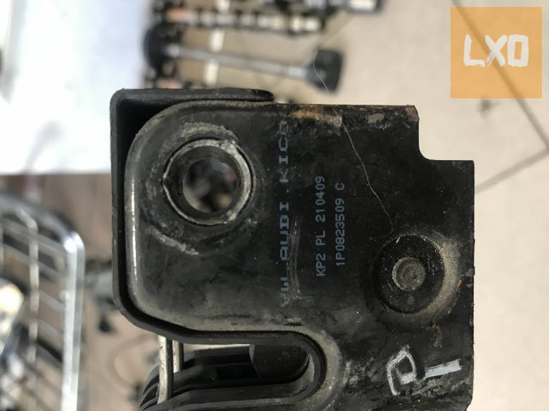 SEAT LEON 1P /  géptető zár 1P0 823 509 C apróhirdetés