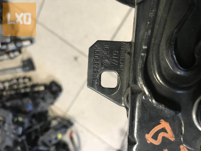 VW PASSAT B5.5  / géptető nyitó szerkezet 3B0 823 509 K apróhirdetés