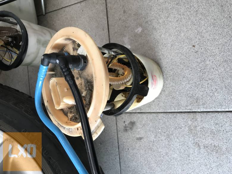 VW GOLF V  2,0 CR / AC pumpa 1K0 919 050 J apróhirdetés