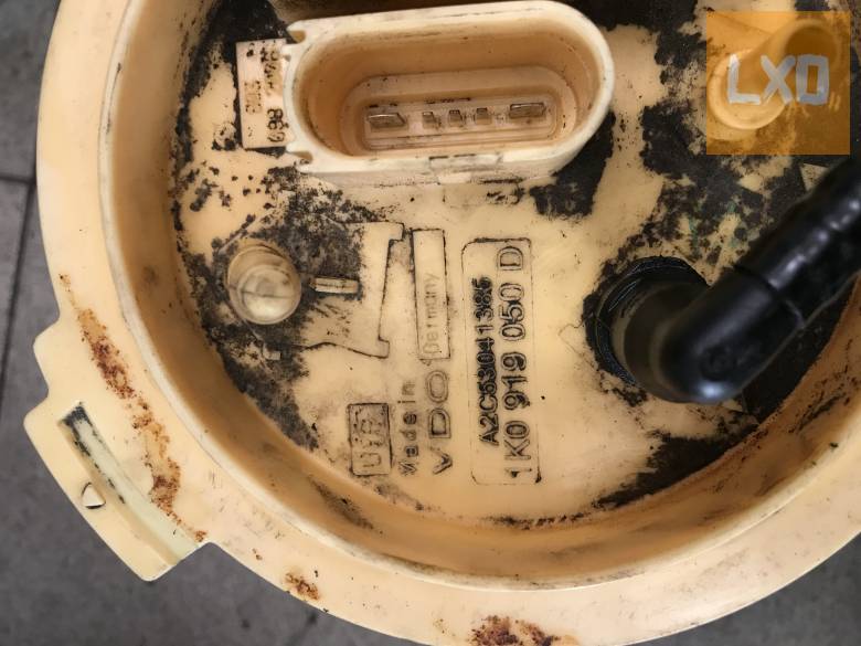 VW GOLF V  1,9 PD BLS  / AC pumpa 1K0 919 050 D apróhirdetés