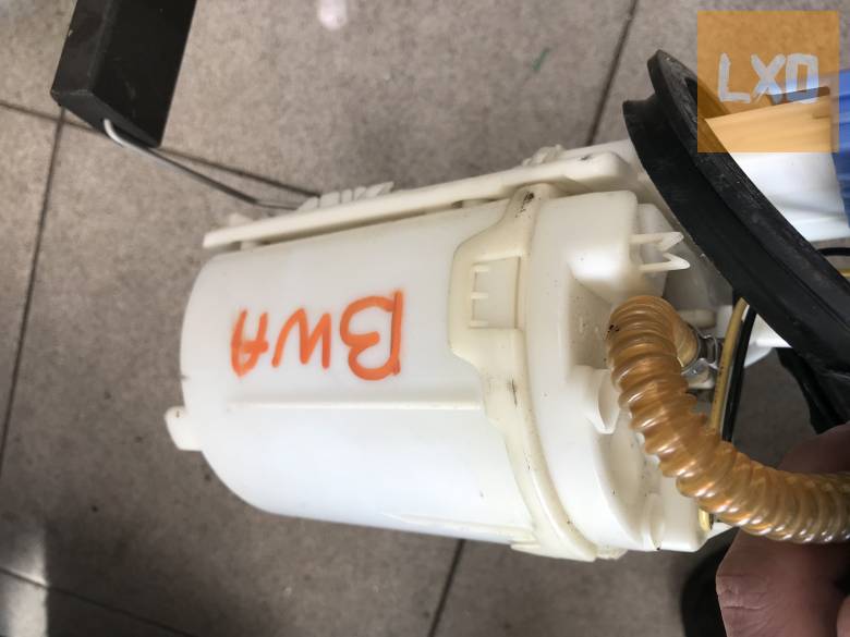 VW GOLF V  2,0 FSI BWA / AC pumpa 1K0 919 051 AE apróhirdetés