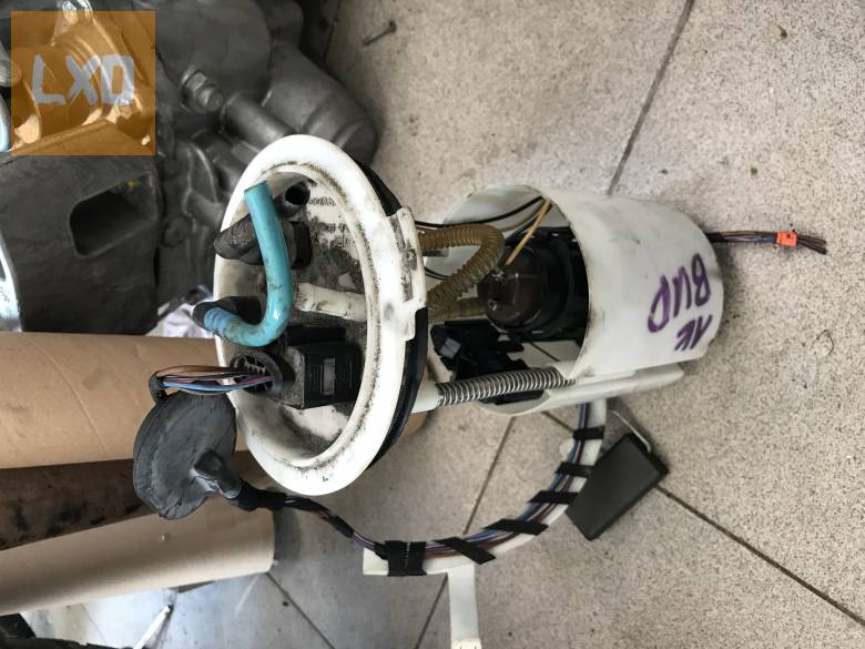 VW GOLF V  1,4 16V BUD  / AC pumpa 1K0 919 051 BG apróhirdetés