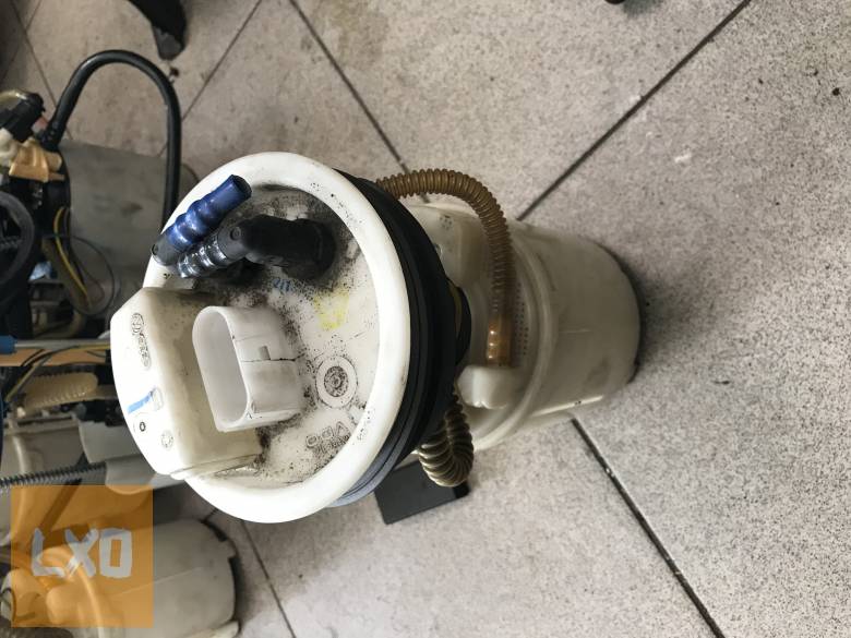 VW GOLF IV  1,6 16V  / AC pumpa 1J0 919 051 H apróhirdetés