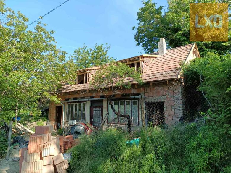 Tata-Baj Szőlőhegy kiadó ház apróhirdetés