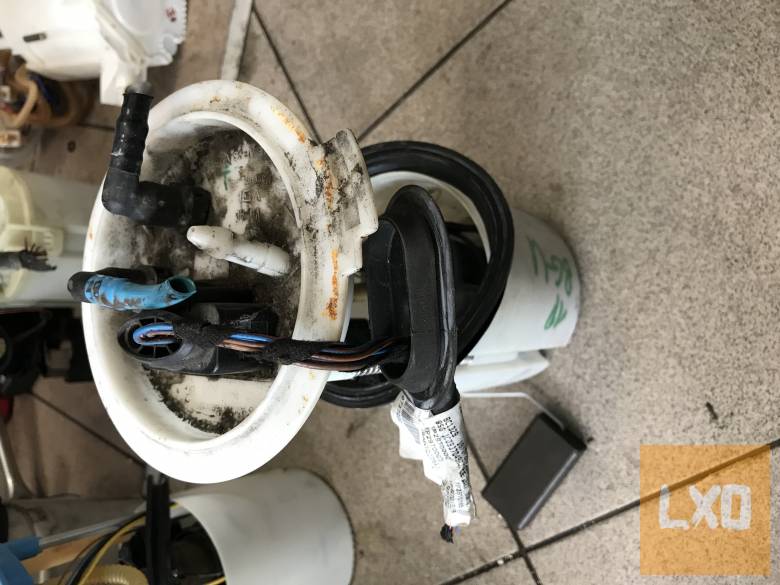 VW GOLF V_ 1,6 BSE/BGU / AC pumpa 1K0 919 051 BG apróhirdetés